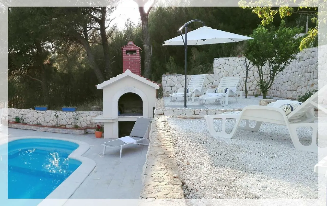 Apartment With Pool Near Split Croácia